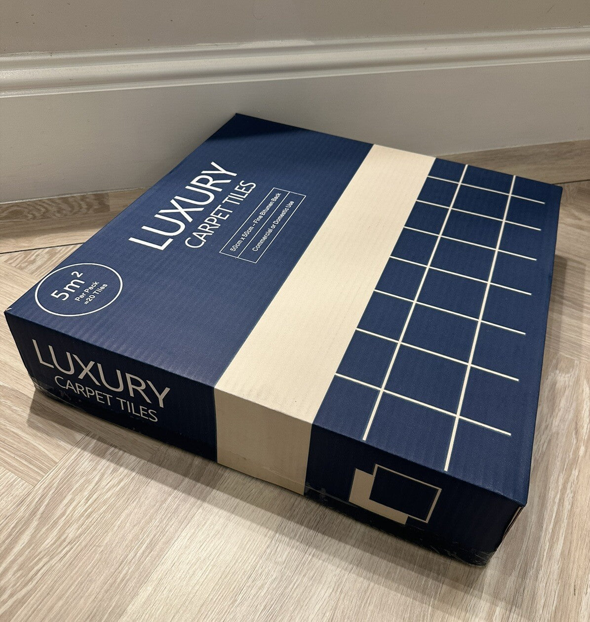 Luxury Carpet Tile in Dark Grey 5 m²